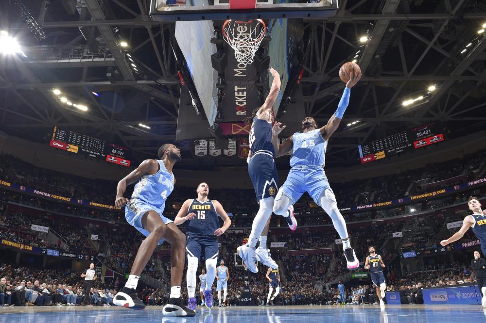 键时刻挺身 键时刻挺身