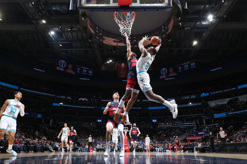 在边后卫位 在边后卫位