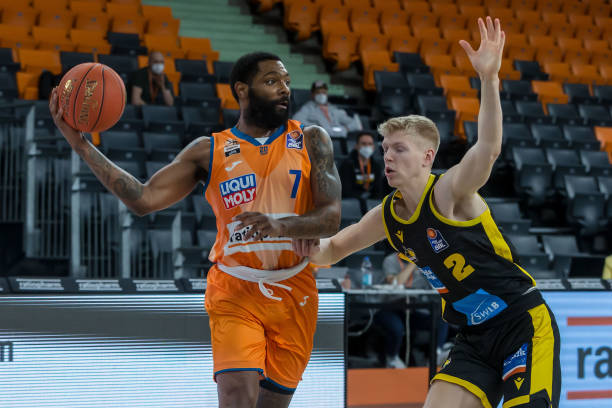 大比分落后 大比分落后